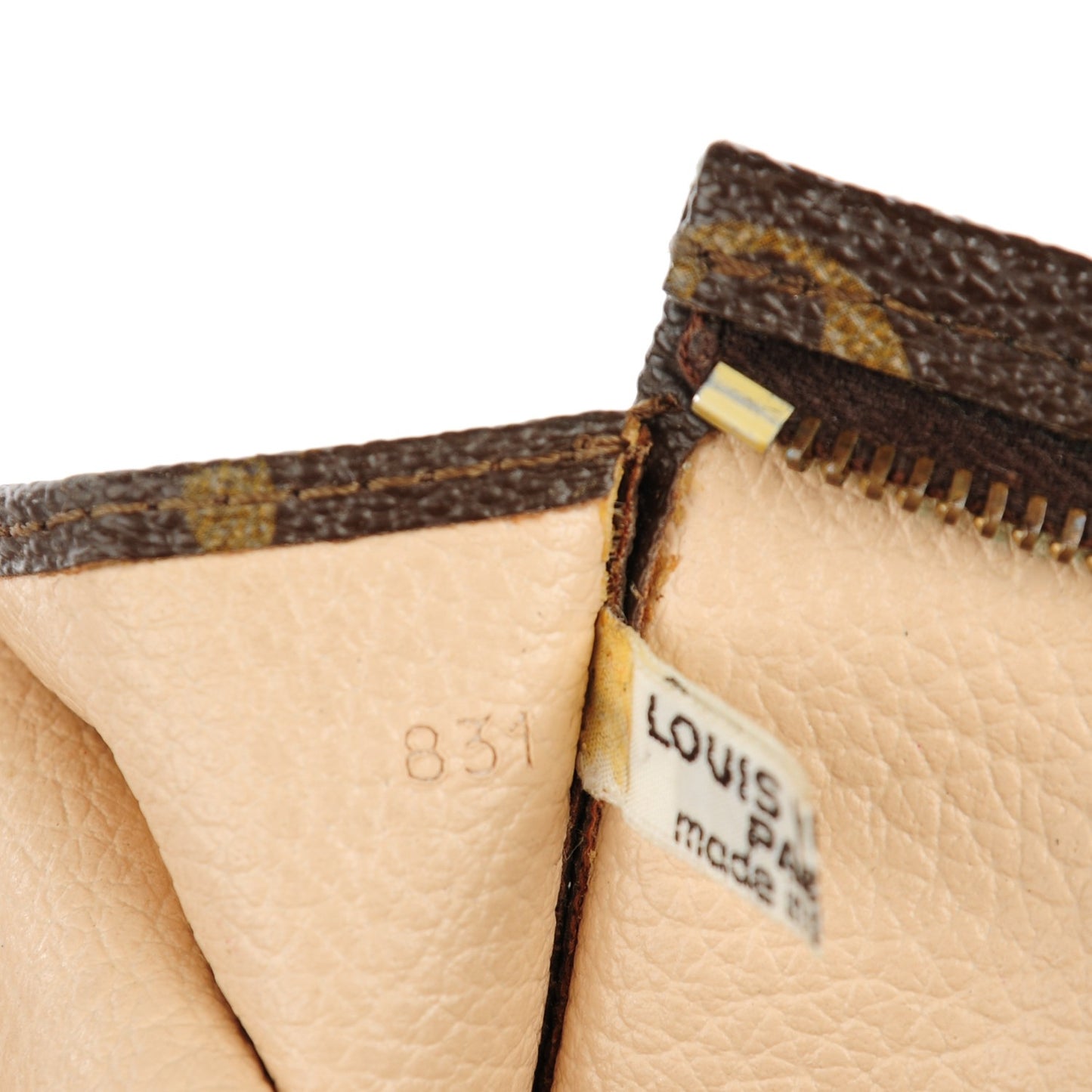 Monogram Poche Toilette 26