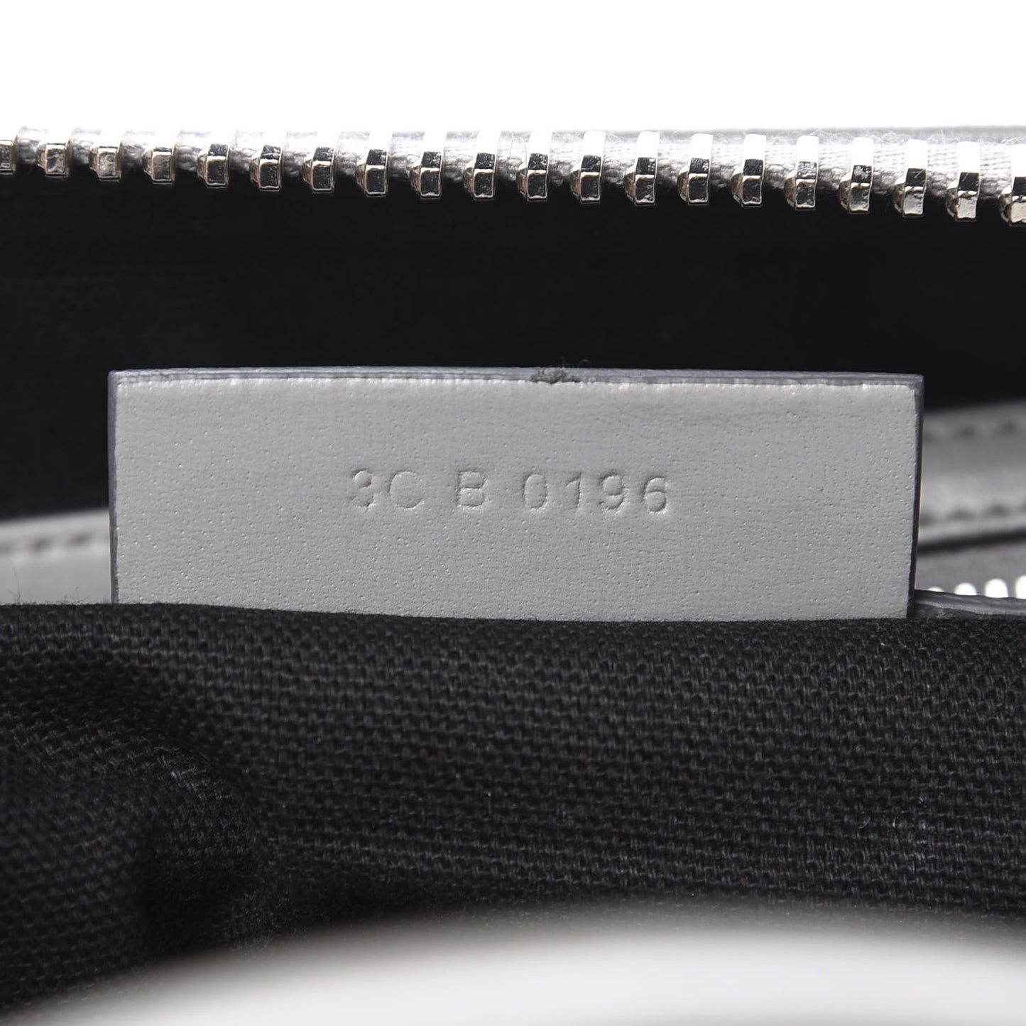 Shiny Lord Calfskin Medium Antigona Pearl Grey