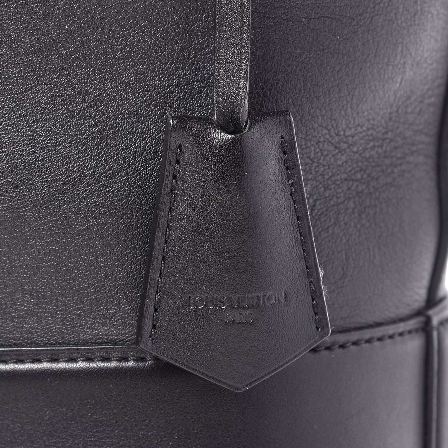 Smooth Calfskin NN14 Cuir Nuance GM Black