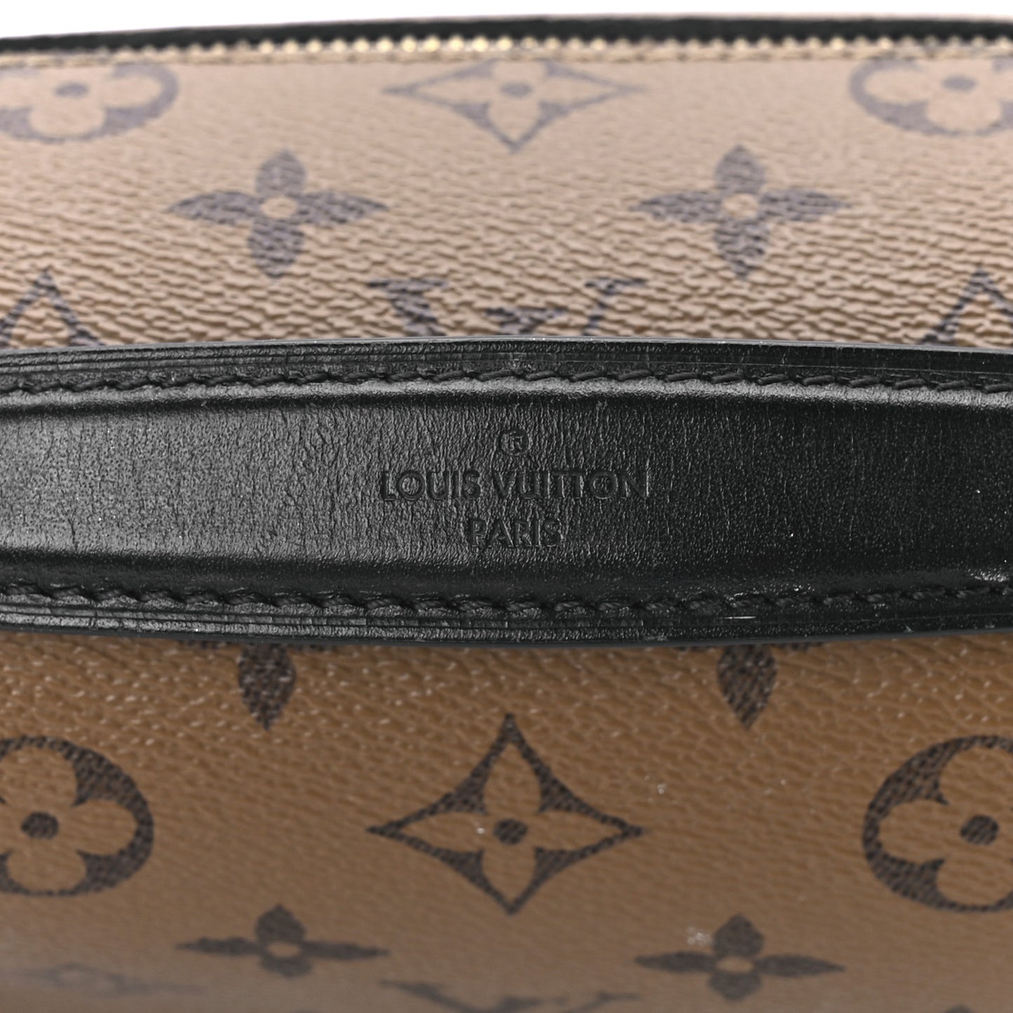Reverse Monogram Pochette Metis