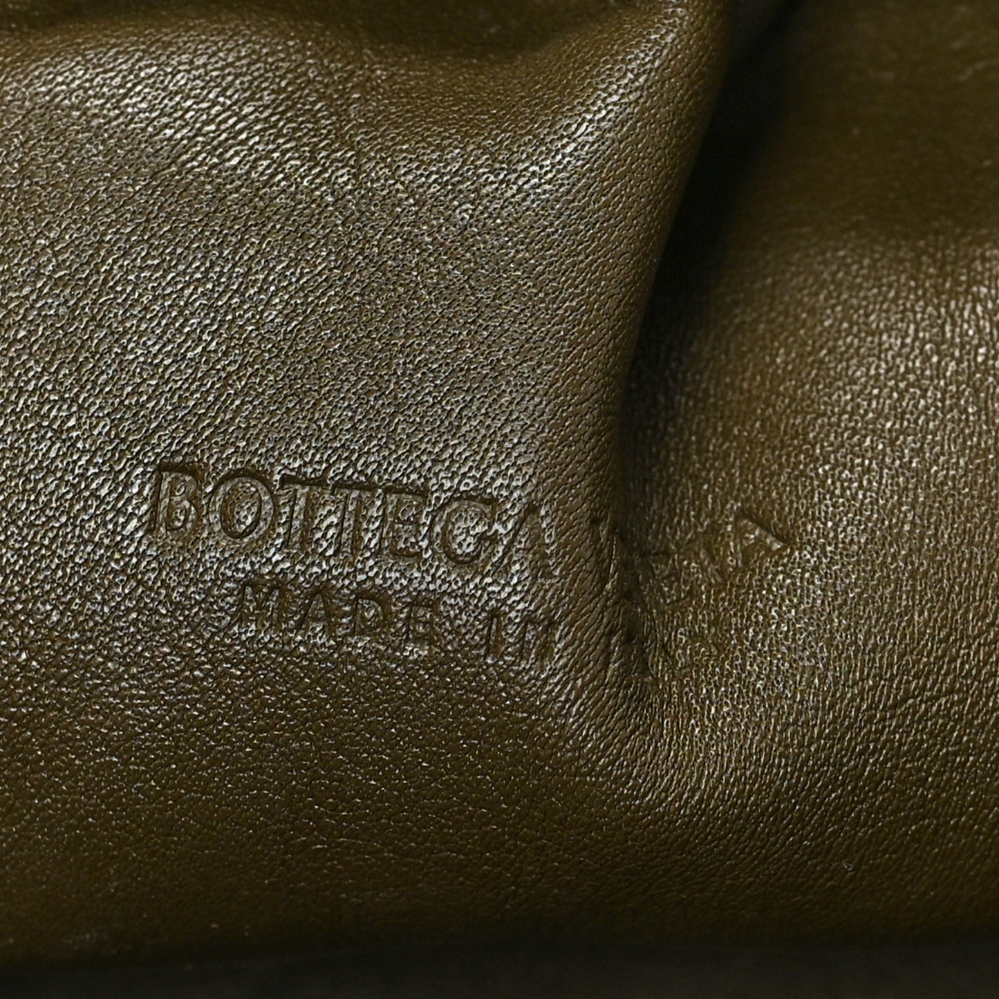 Butter Calfskin The Mini Pouch Kaki Fondente