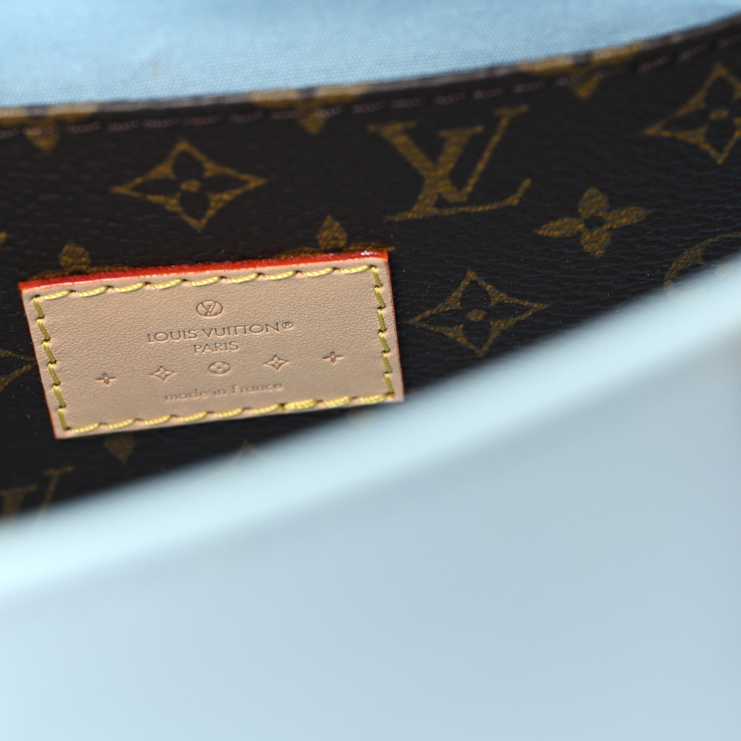 Louis Vuitton Vernis Reade PM NM Sky 6 of 10