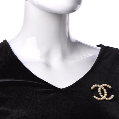 Chanel Pearl CC Brooch Gold 2 of 5
