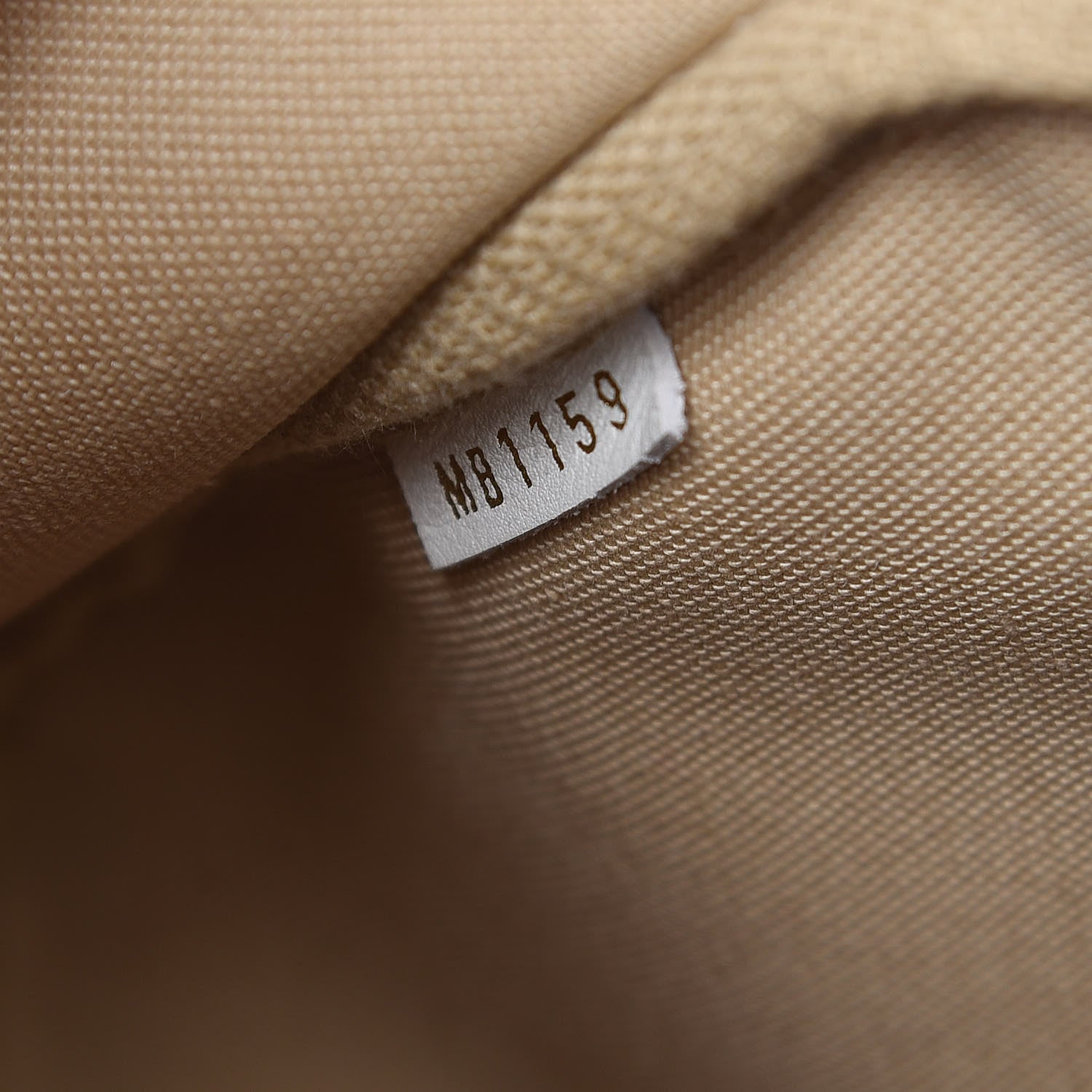 Louis Vuitton Monogram Giant Keepall Bandouliere 50 Kaki Beige 7 of 9