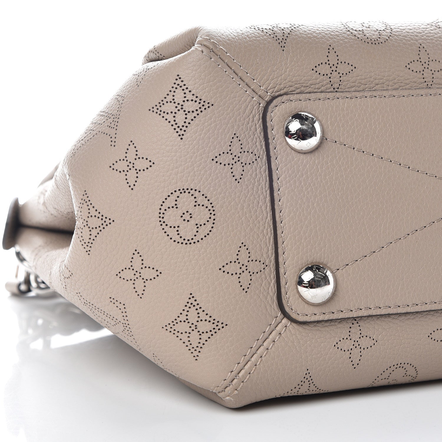 Louis Vuitton Mahina Babylone Chain BB Galet 8 of 9