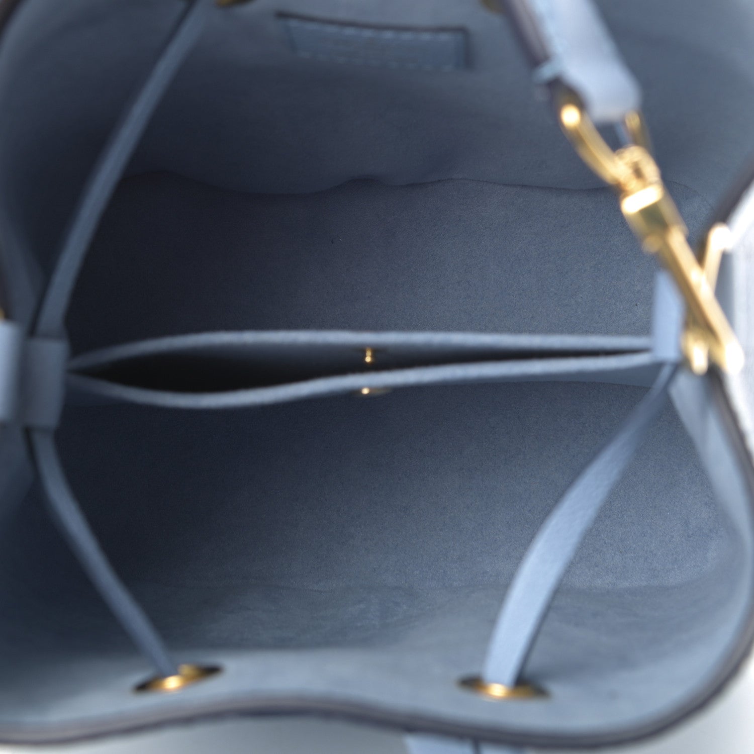 Louis Vuitton Empreinte Monogram Giant By The Pool Neonoe BB Summer Blue 5 of 10