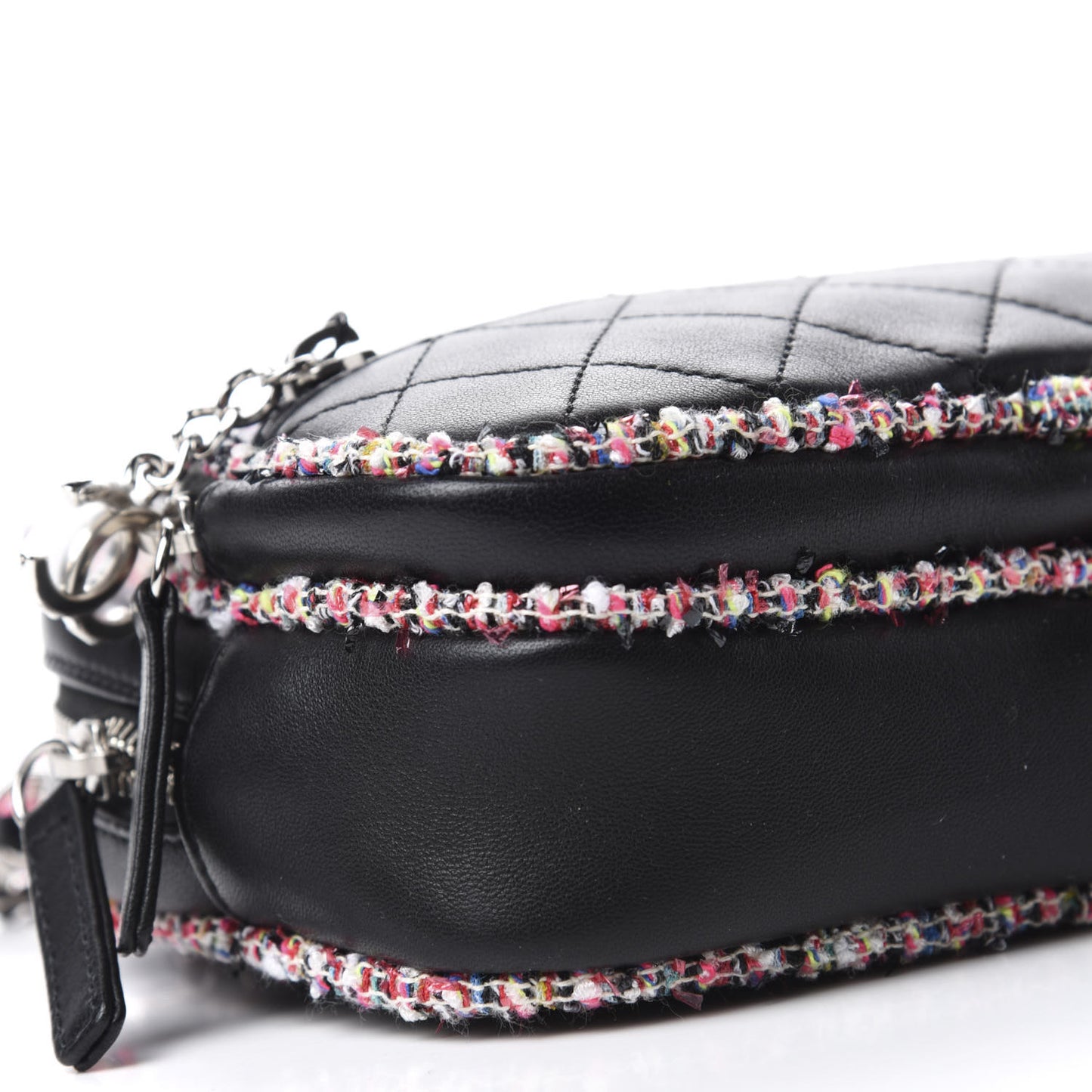 Lambskin Quilted Tweed Elegant Trim Front Zip Camera Case Black
