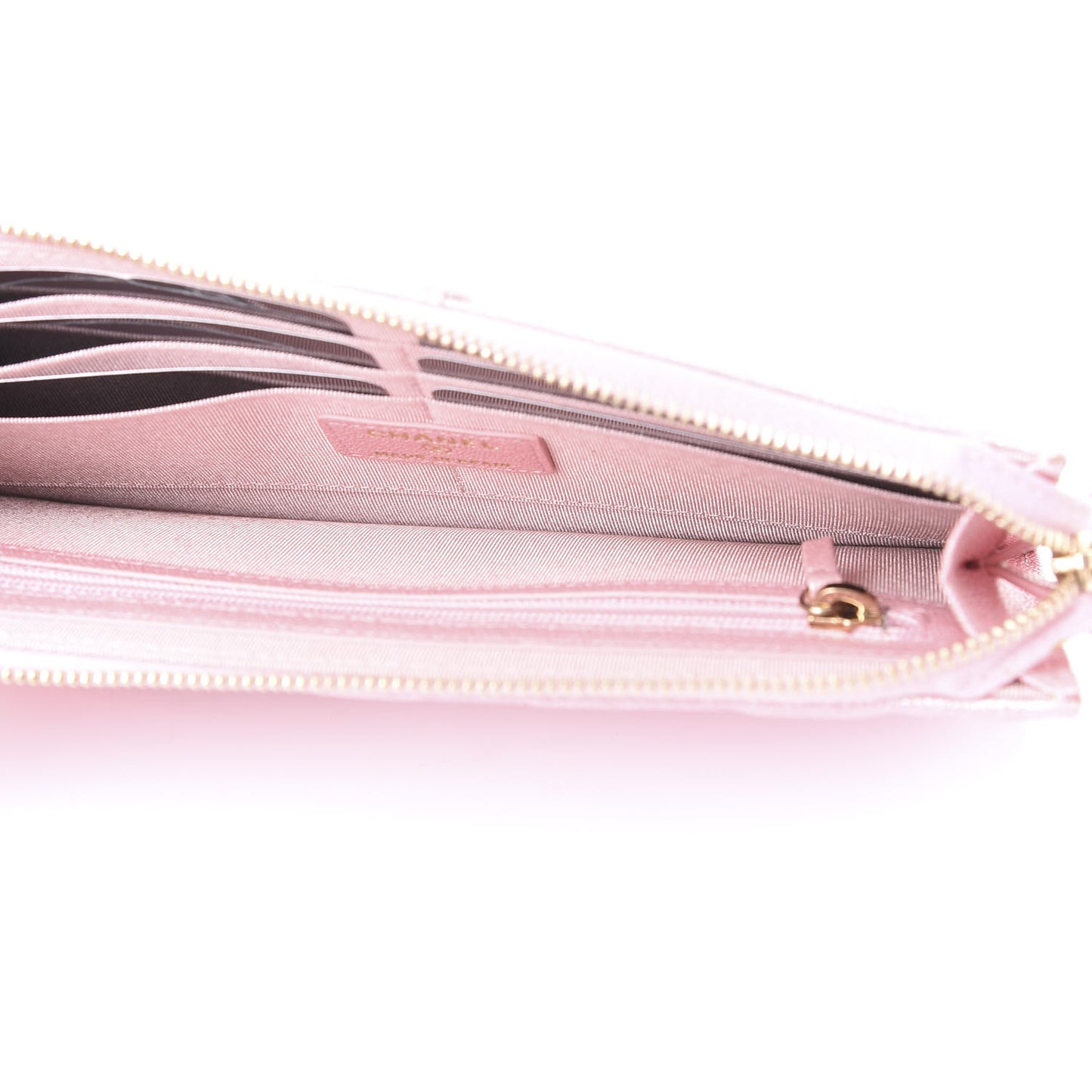 Iridescent Caviar Quilted Classic Pouch With Handle Rose Pink