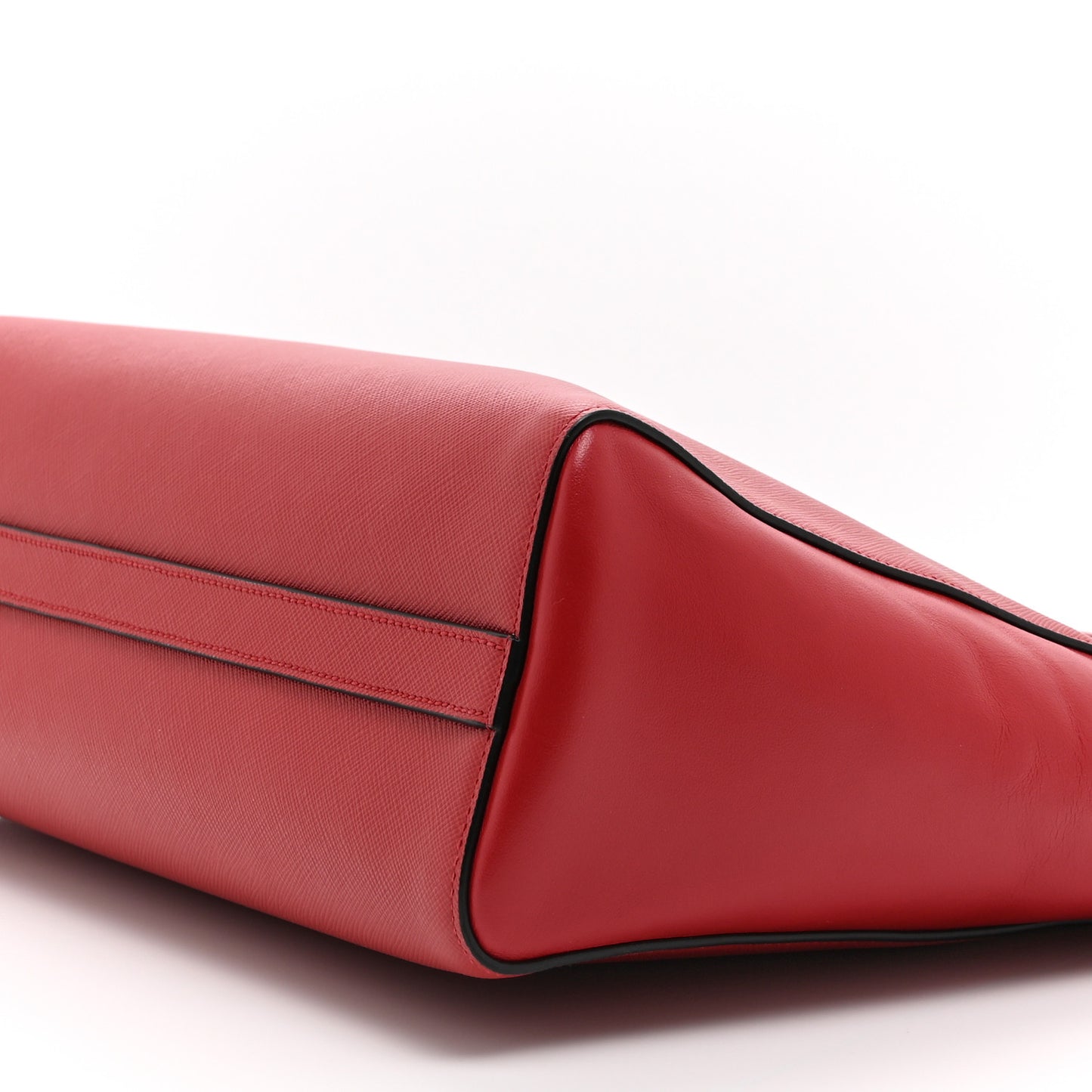 Saffiano Soft Calfskin Large Zippered Tote Fuoco