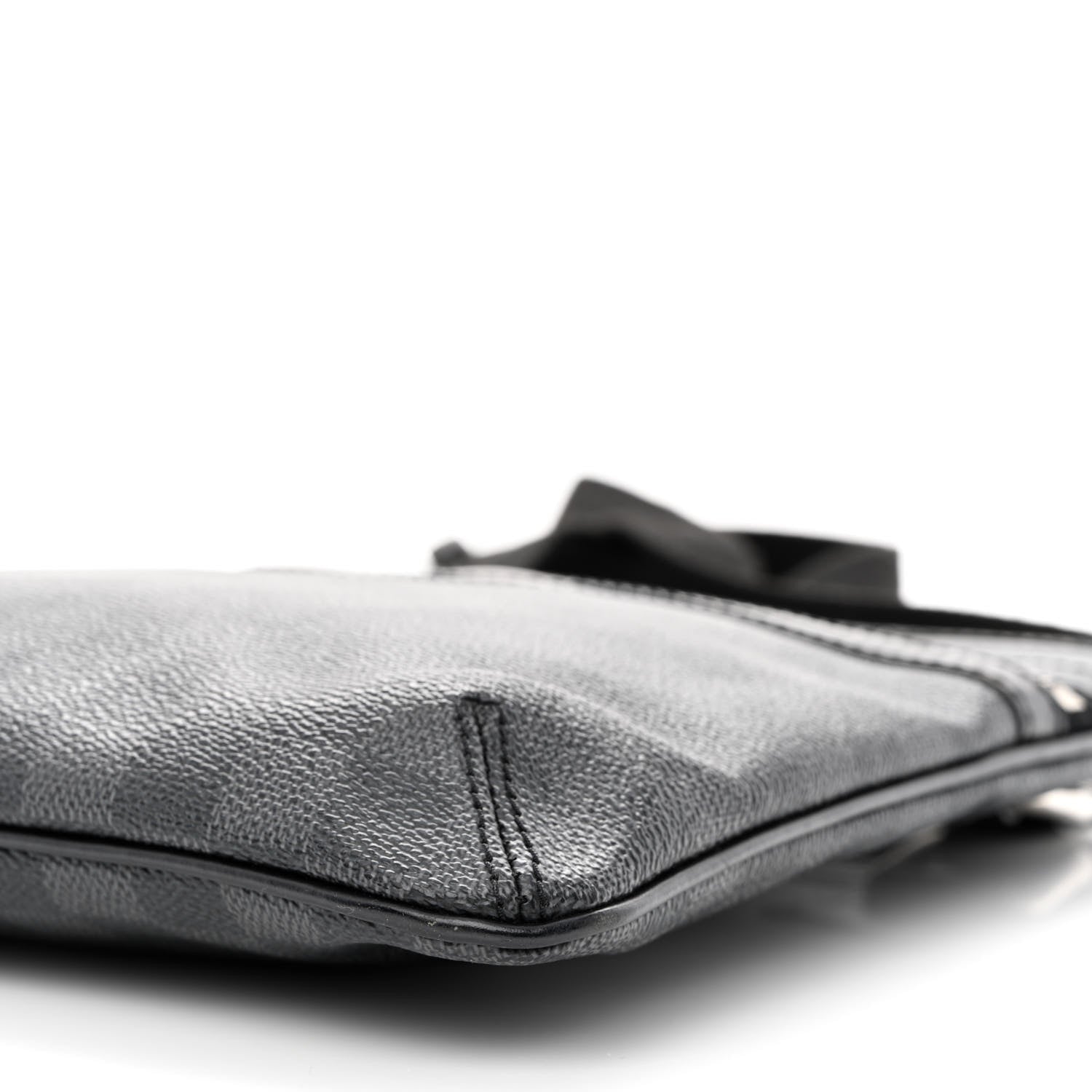 Louis Vuitton Damier Graphite Thomas 10 of 11