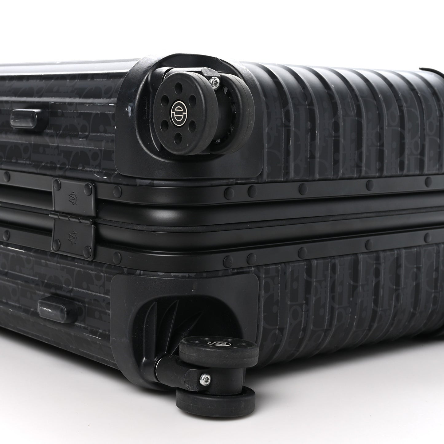 X RIMOWA Aluminum Gradient Cabin Luggage Black
