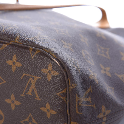 Louis Vuitton Monogram Neverfull MM 14 of 17