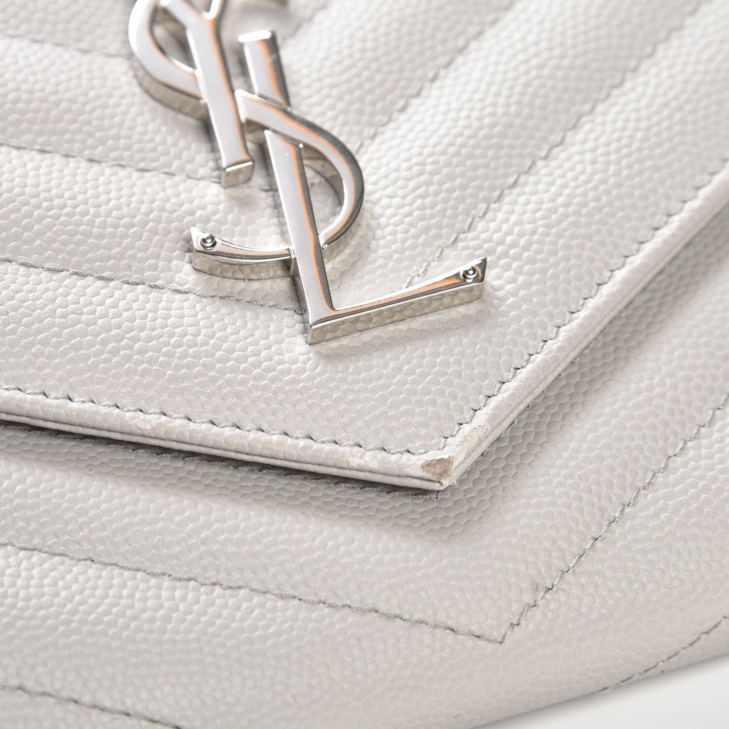 Saint Laurent Grain De Poudre Matelasse Monogram Flap Wallet Light Grey 11 of 14