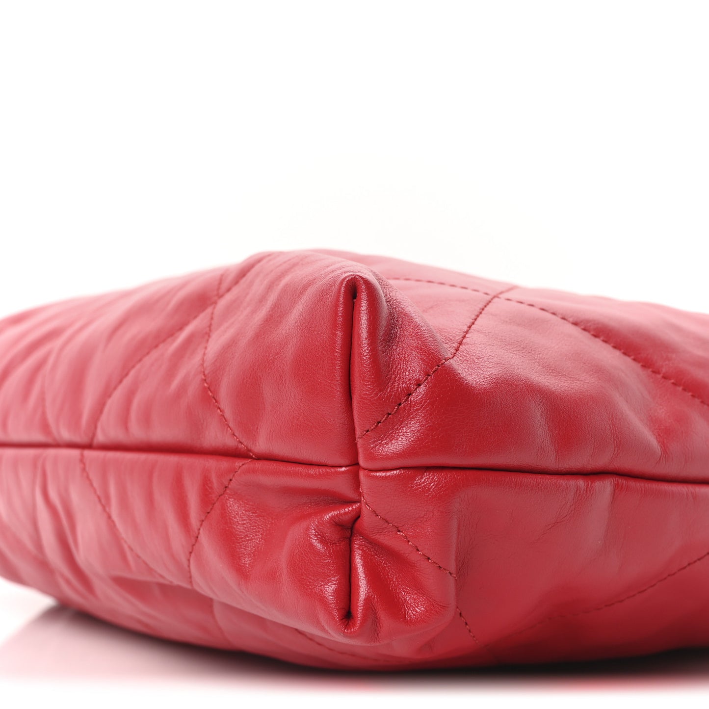 Shiny Calfskin Quilted Chanel 22 Red