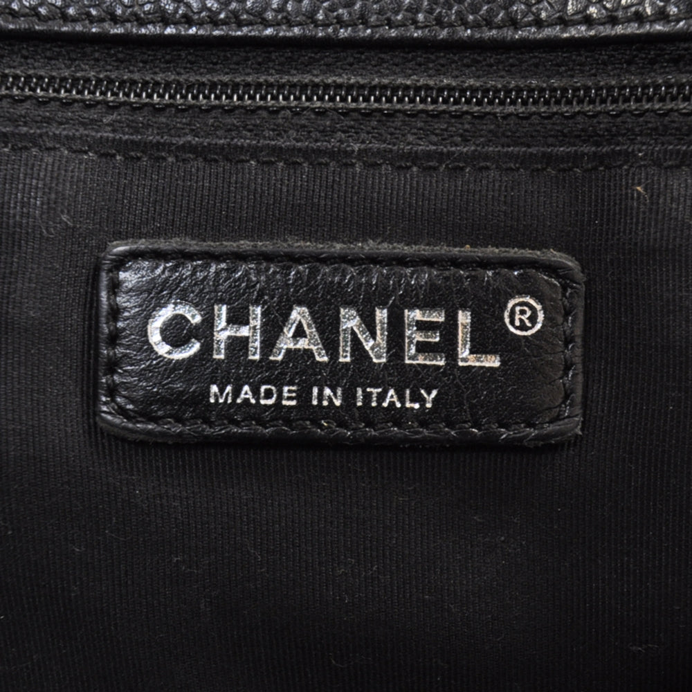 Caviar Quilted Grand Shopping Tote GST Black