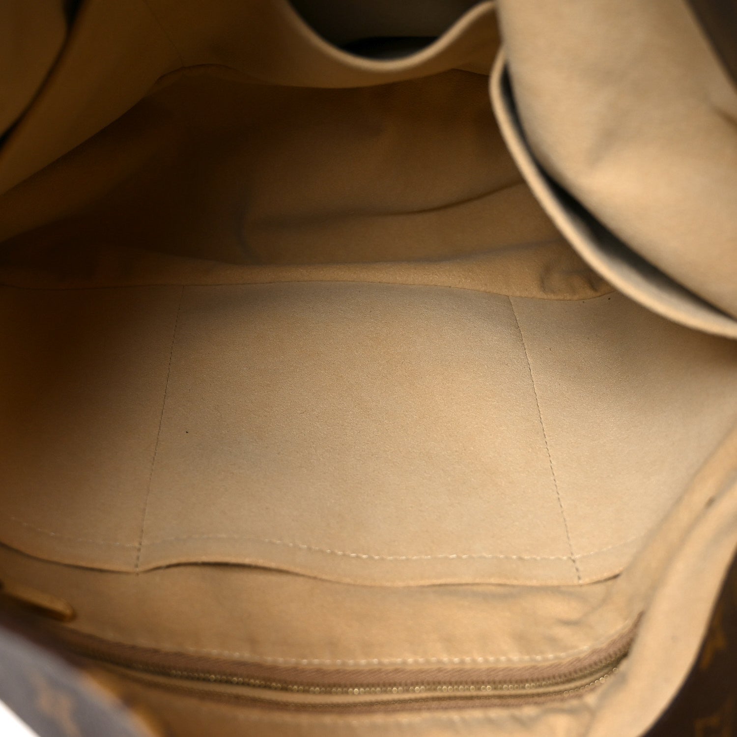 Louis Vuitton Monogram Artsy MM 4 of 8