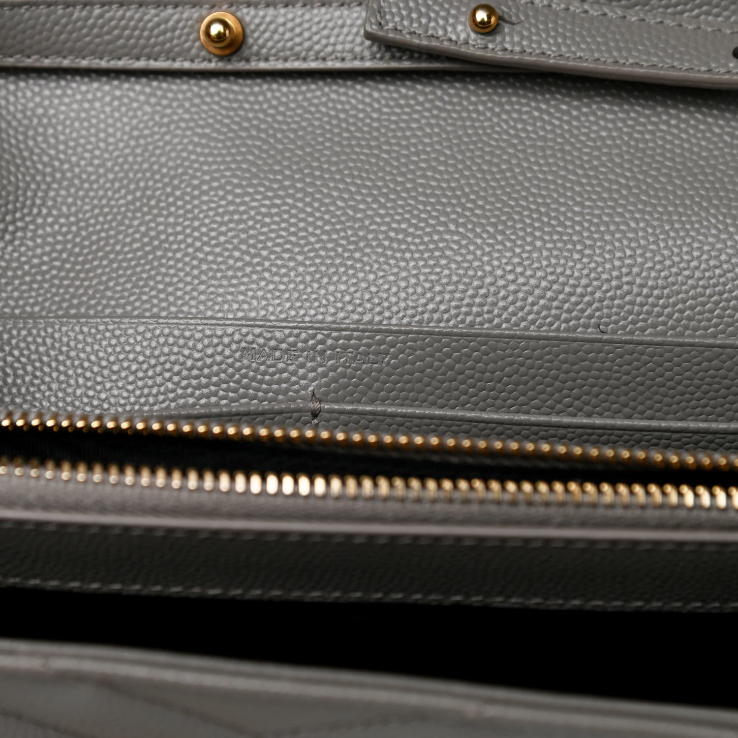 Saint Laurent Grain De Poudre Matelasse Chevron Monogram Chain Wallet Oyster Grey 7 of 9