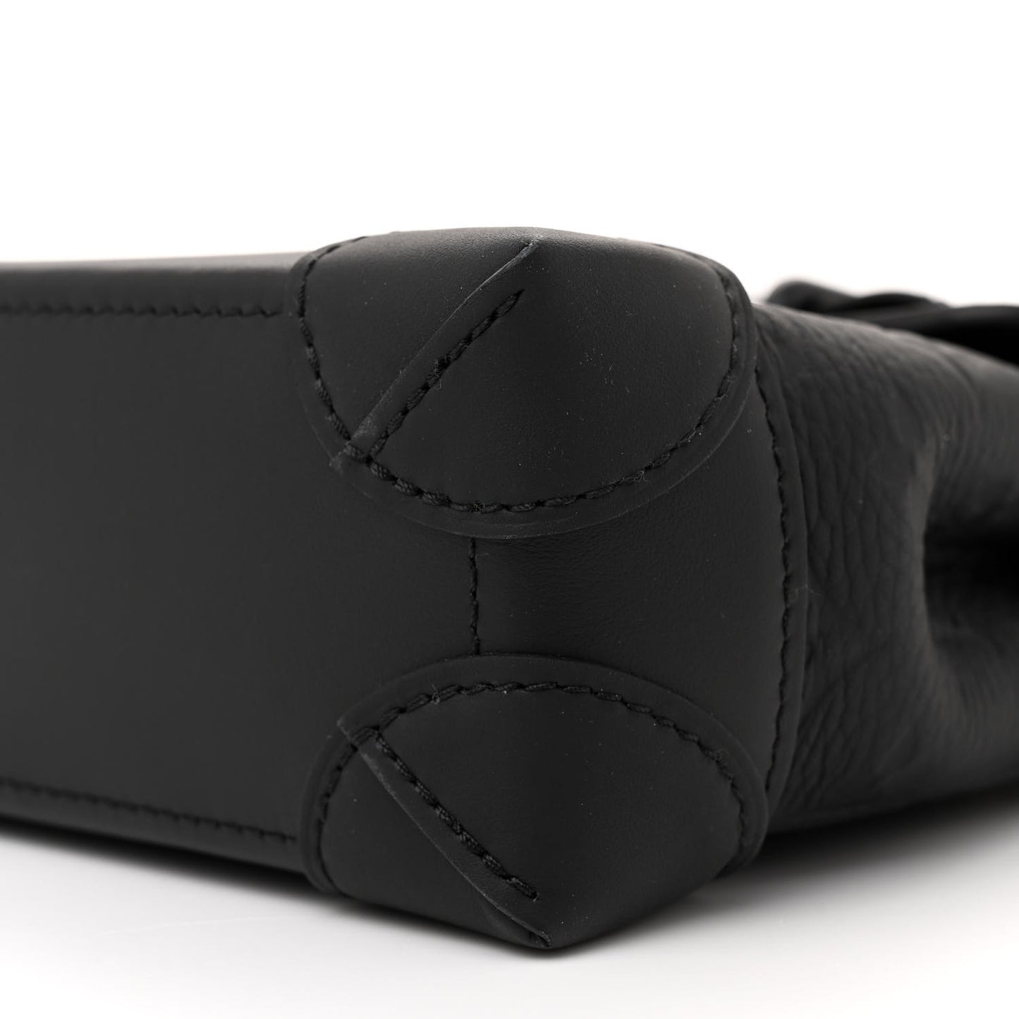 Taurillon Monogram Steamer PM NM Black