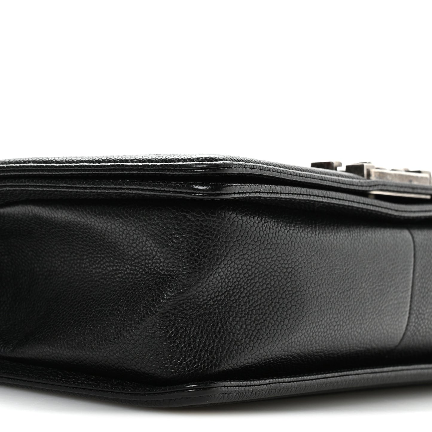 Caviar Quilted Medium Boy Flap Black