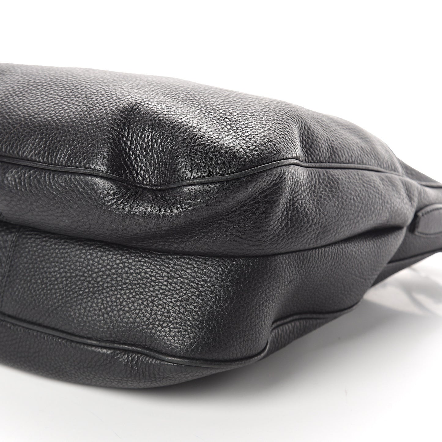 Vitello Daino Hobo Black