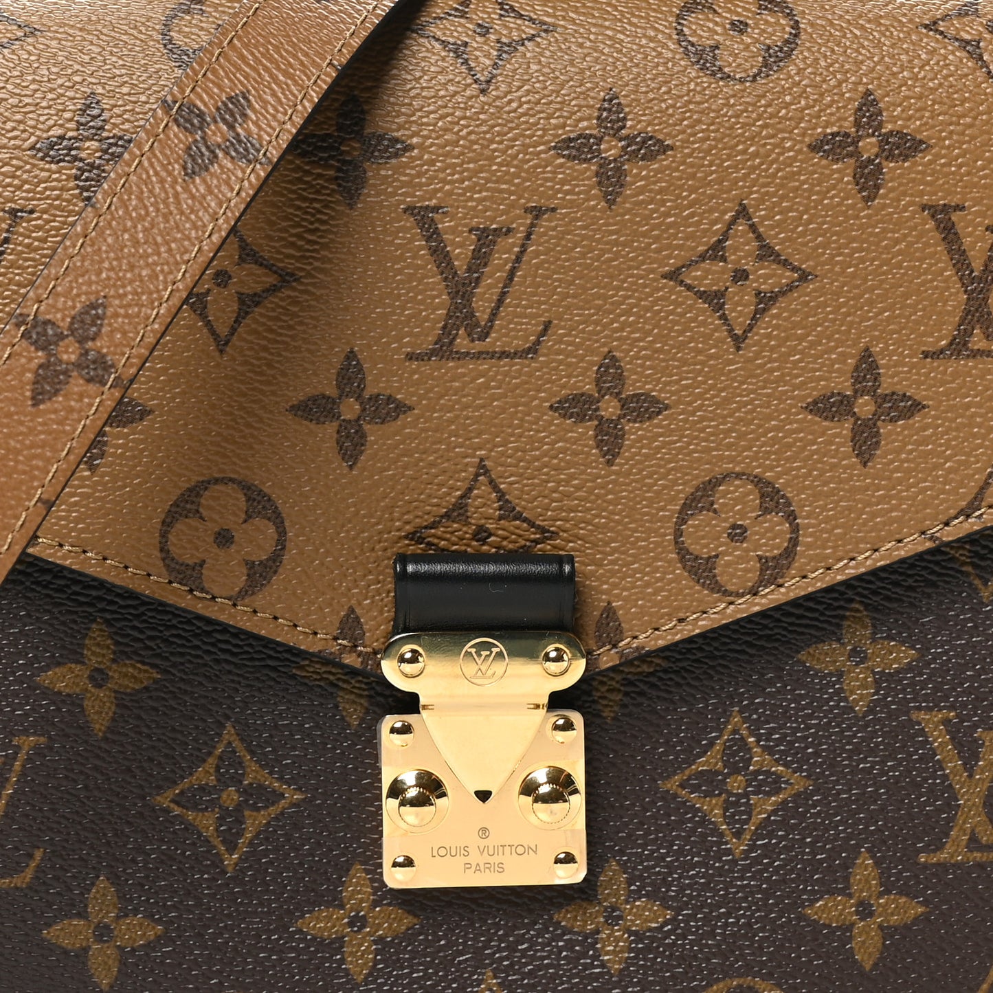Reverse Monogram Pochette Metis