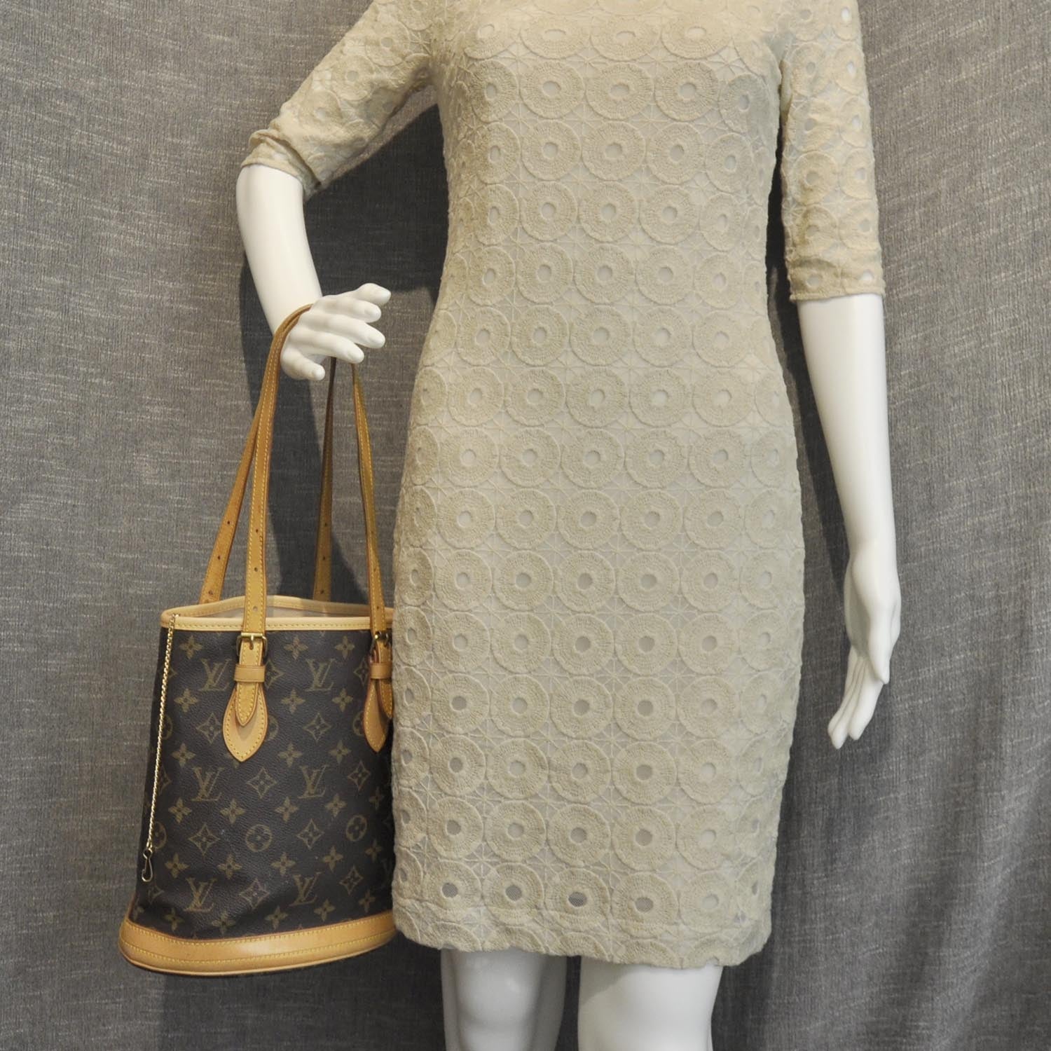 Louis Vuitton Monogram Petit Bucket 23 2 of 8