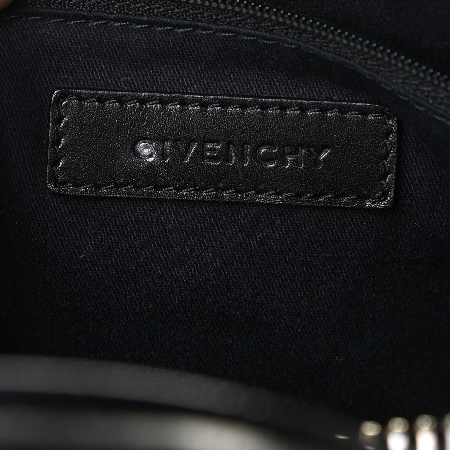 Shiny Lord Calfskin Medium Antigona Black