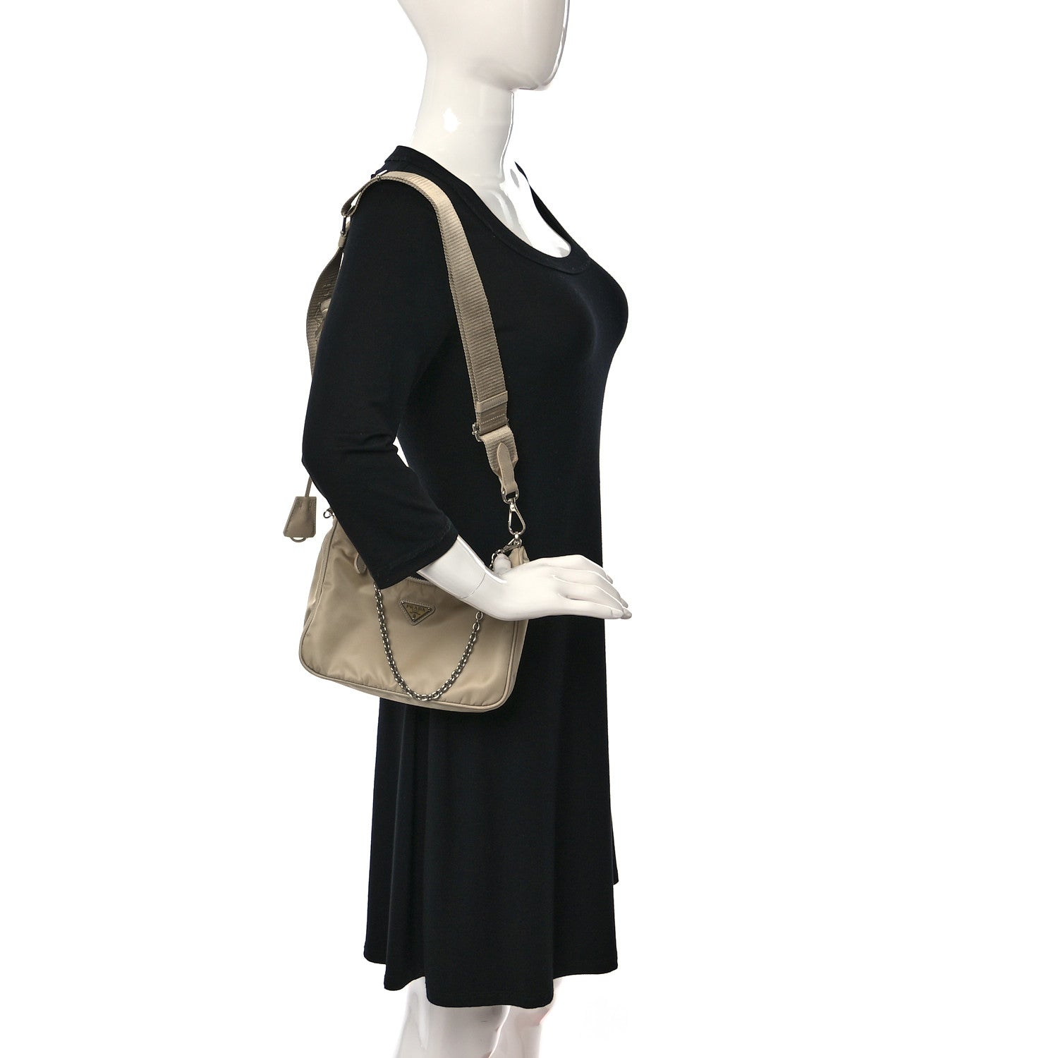 Prada Re-Nylon Saffiano Re-Edition 2005 Shoulder Bag Deserto 2 of 8