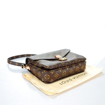 Louis Vuitton Monogram Pochette Metis 4 of 7