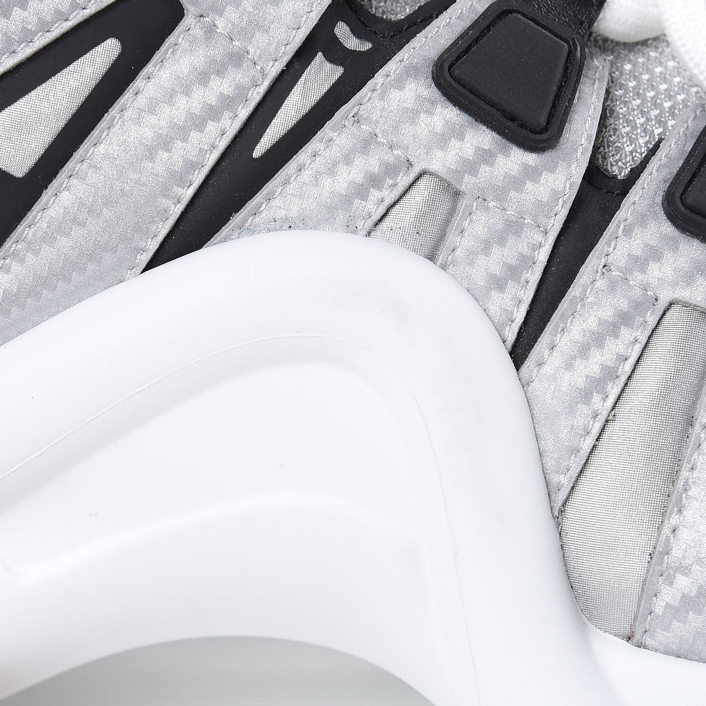 Calfskin Technical Nylon LV Archlight Sneaker 42 White