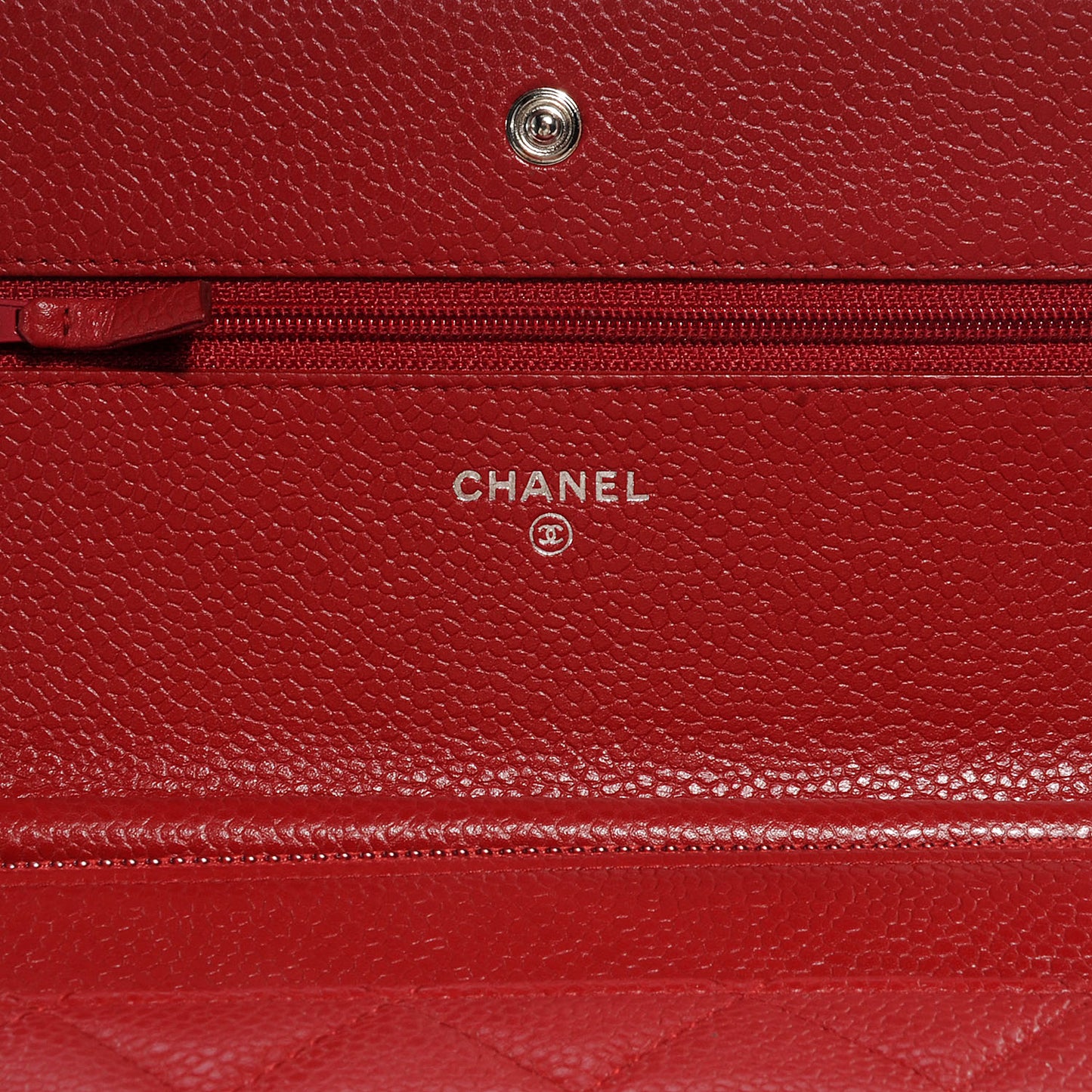 Caviar Classic Wallet on Chain WOC Red