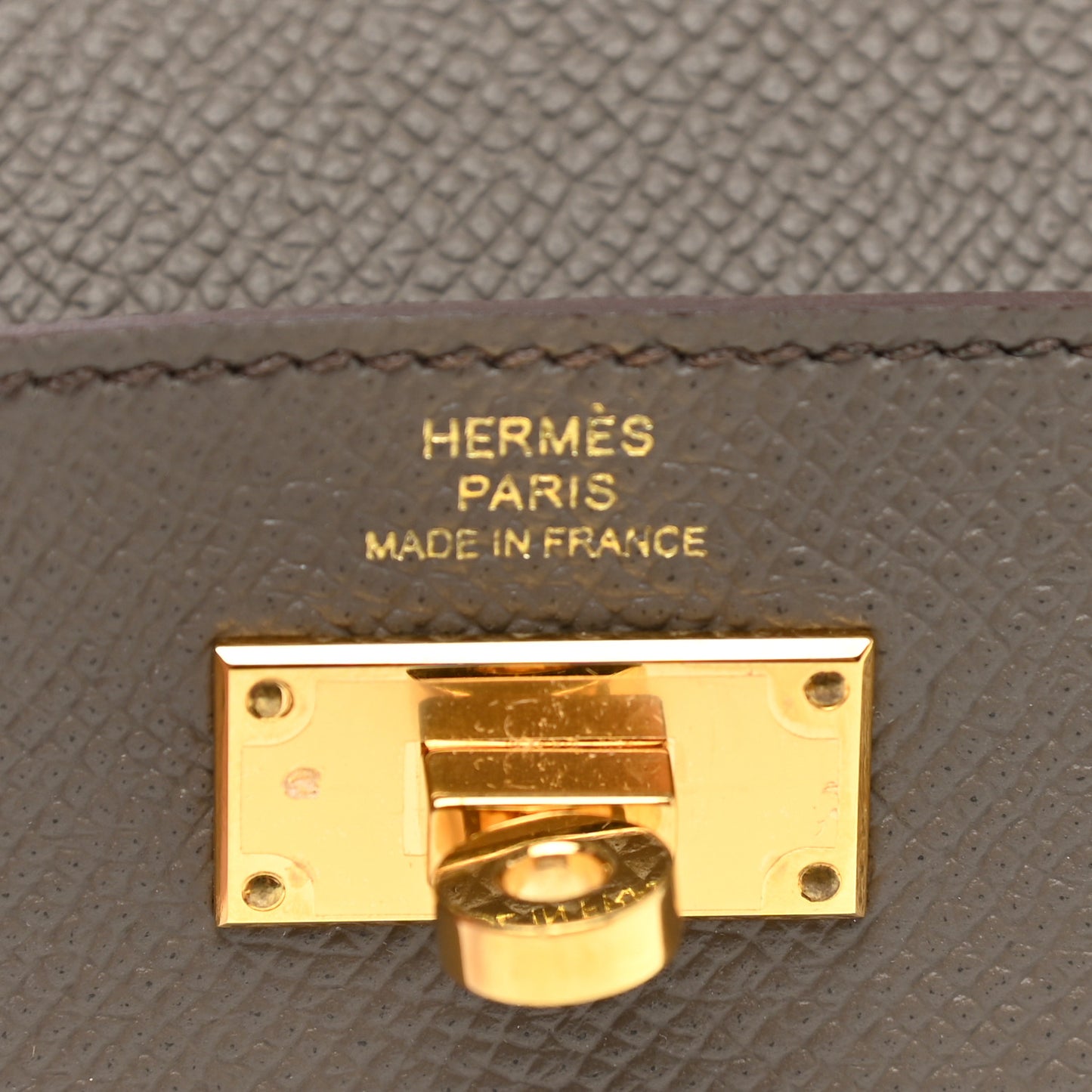 Epsom Kelly Pocket Compact Wallet Etain