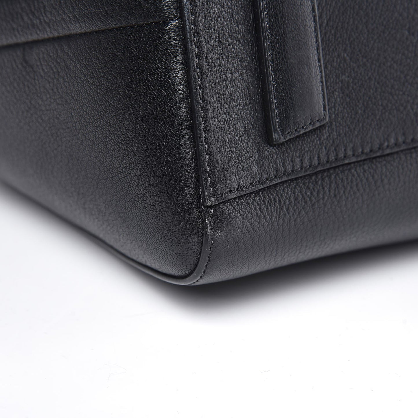 Sugar Goatskin Medium Antigona Black