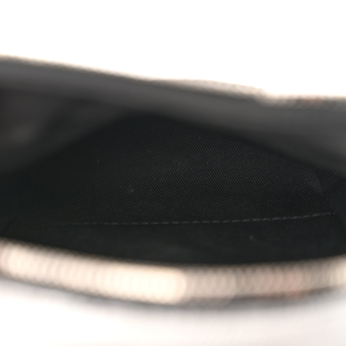 Taigarama Outdoor Slingbag Gunmetal Silver