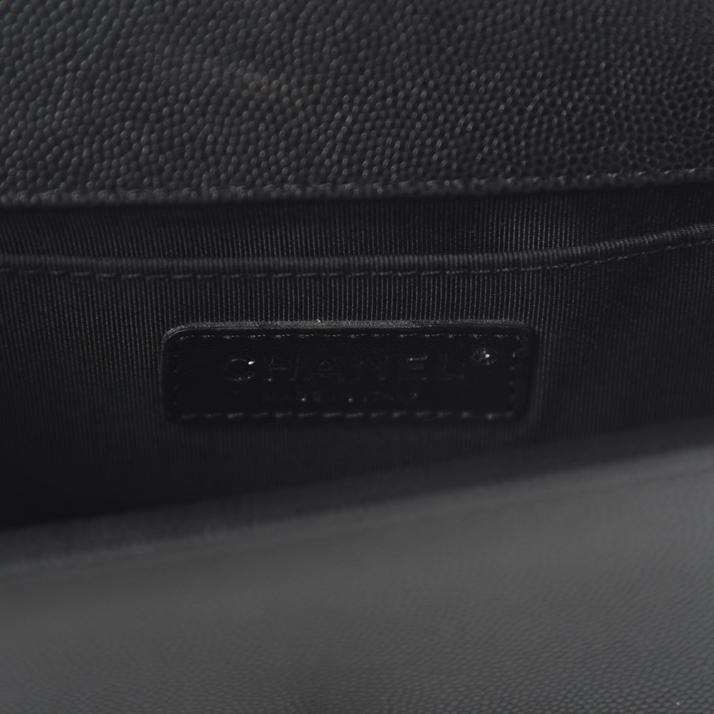 Caviar Chevron Quilted Small Boy Flap Black