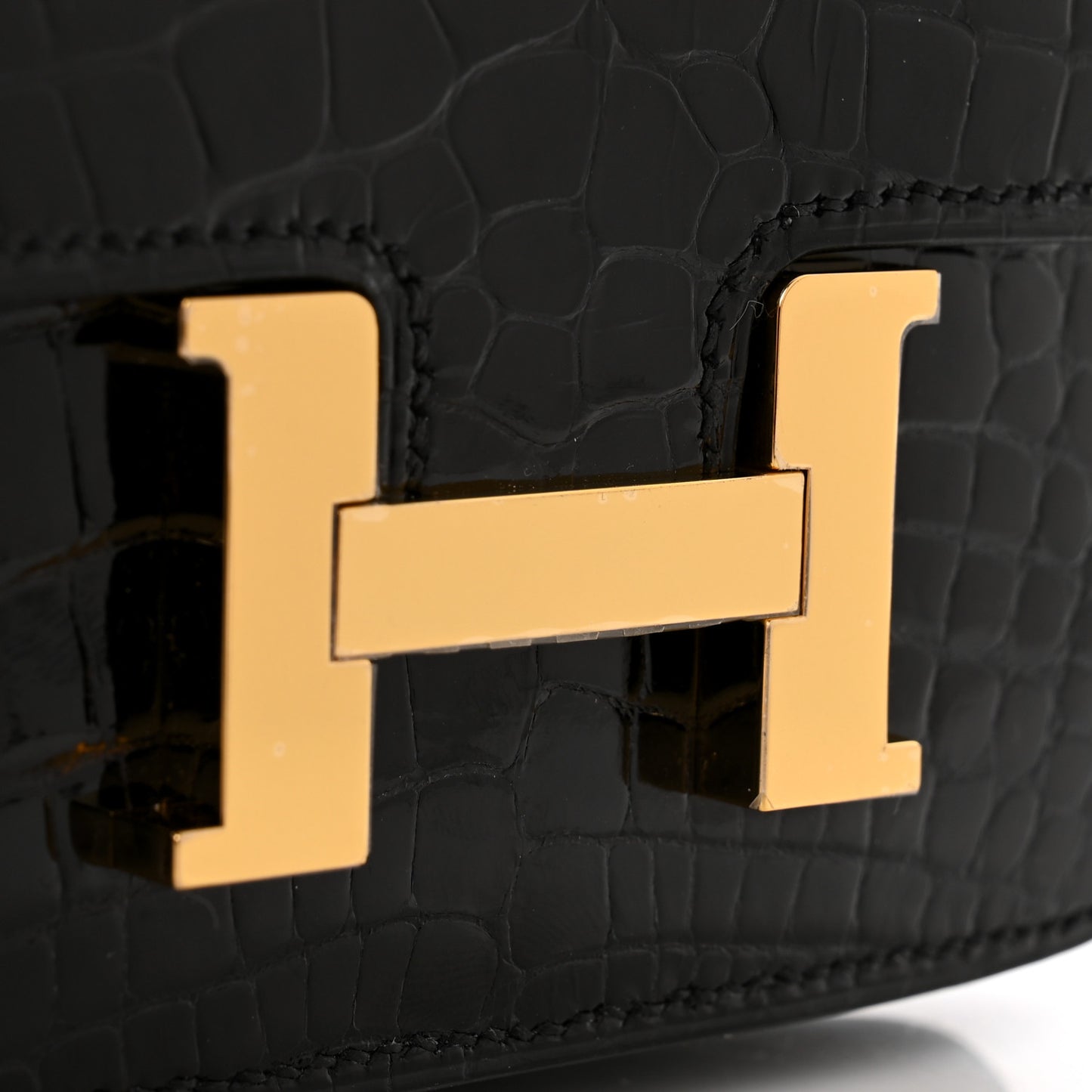 Shiny Alligator Constance Slim Wallet Black