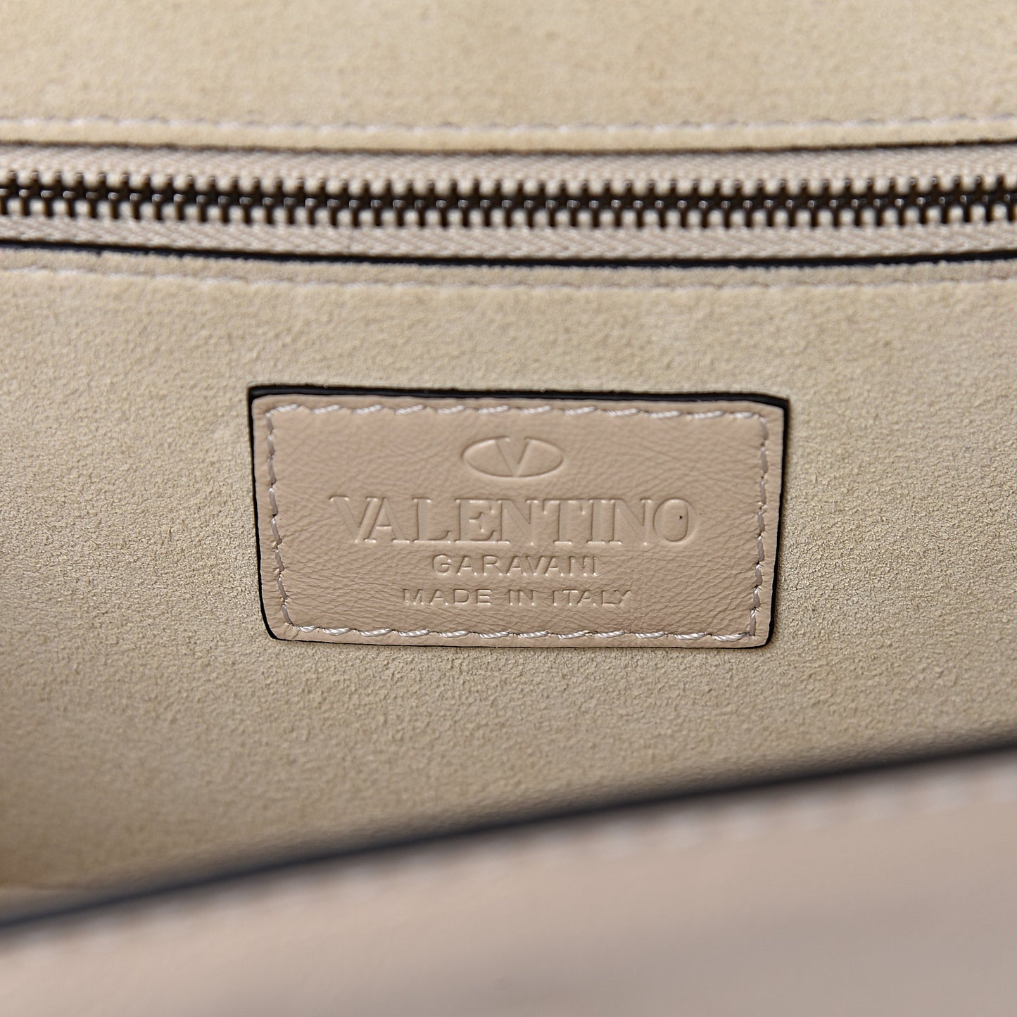 Craquele Calfskin Medium Glam Lock Rockstud Flap Light Ivory