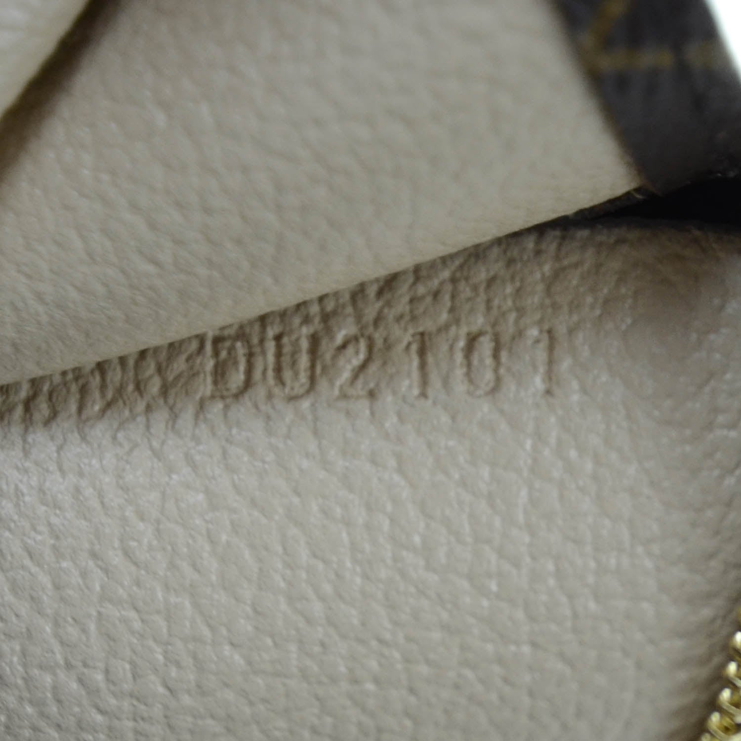 Louis Vuitton Monogram Toiletry Pouch 15 6 of 6