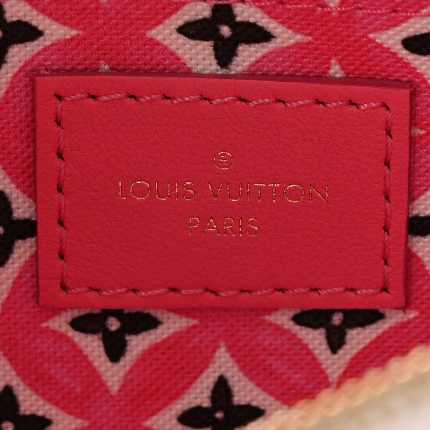 Louis Vuitton Monogram Giant By The Pool 2.0 Neverfull MM Pochette Rose 6 of 7
