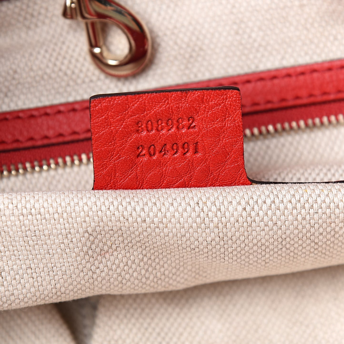 Pebbled Calfskin Medium Soho Chain Shoulder Bag Tabasco Red