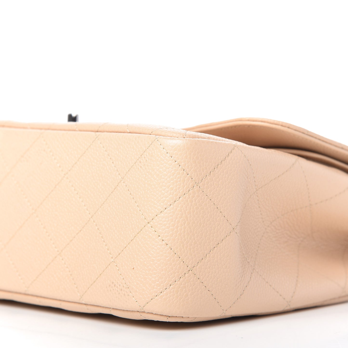 Caviar Quilted Jumbo Double Flap Beige Clair