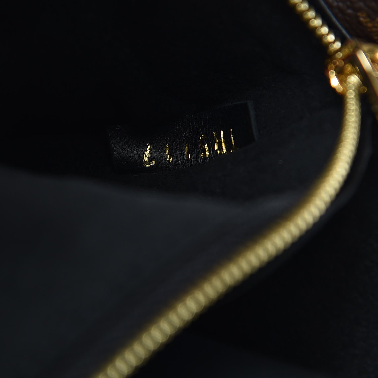 Louis Vuitton Monogram Double V Black 9 of 9