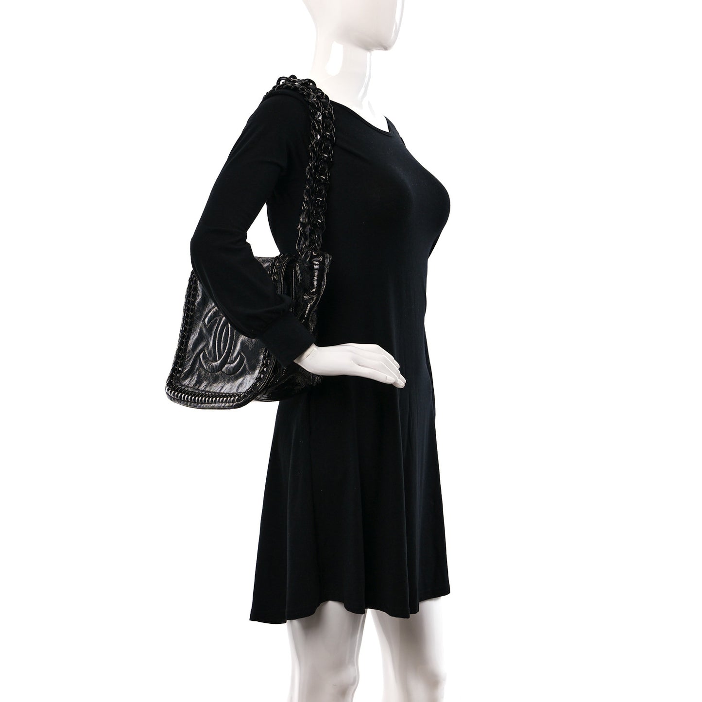 Crinkled Patent Modern Chain Flap Black