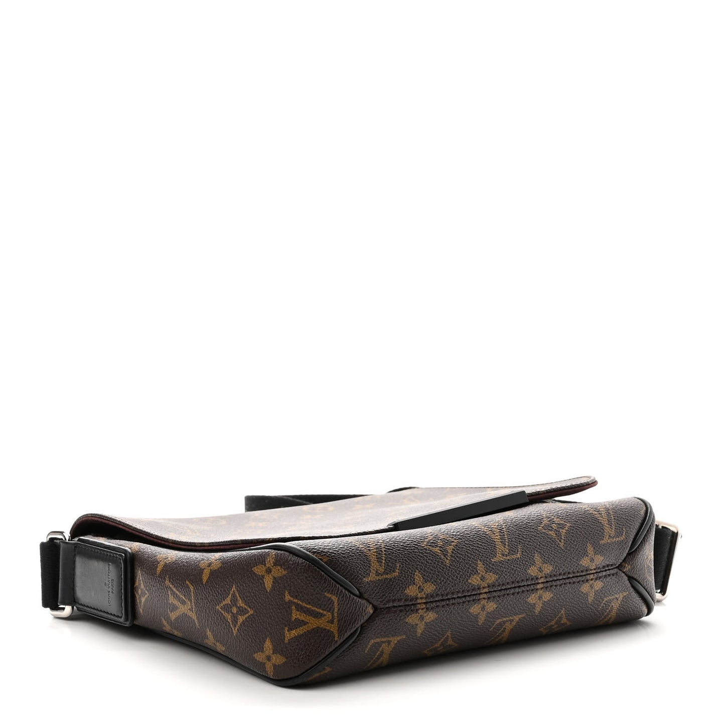 Monogram Macassar District PM