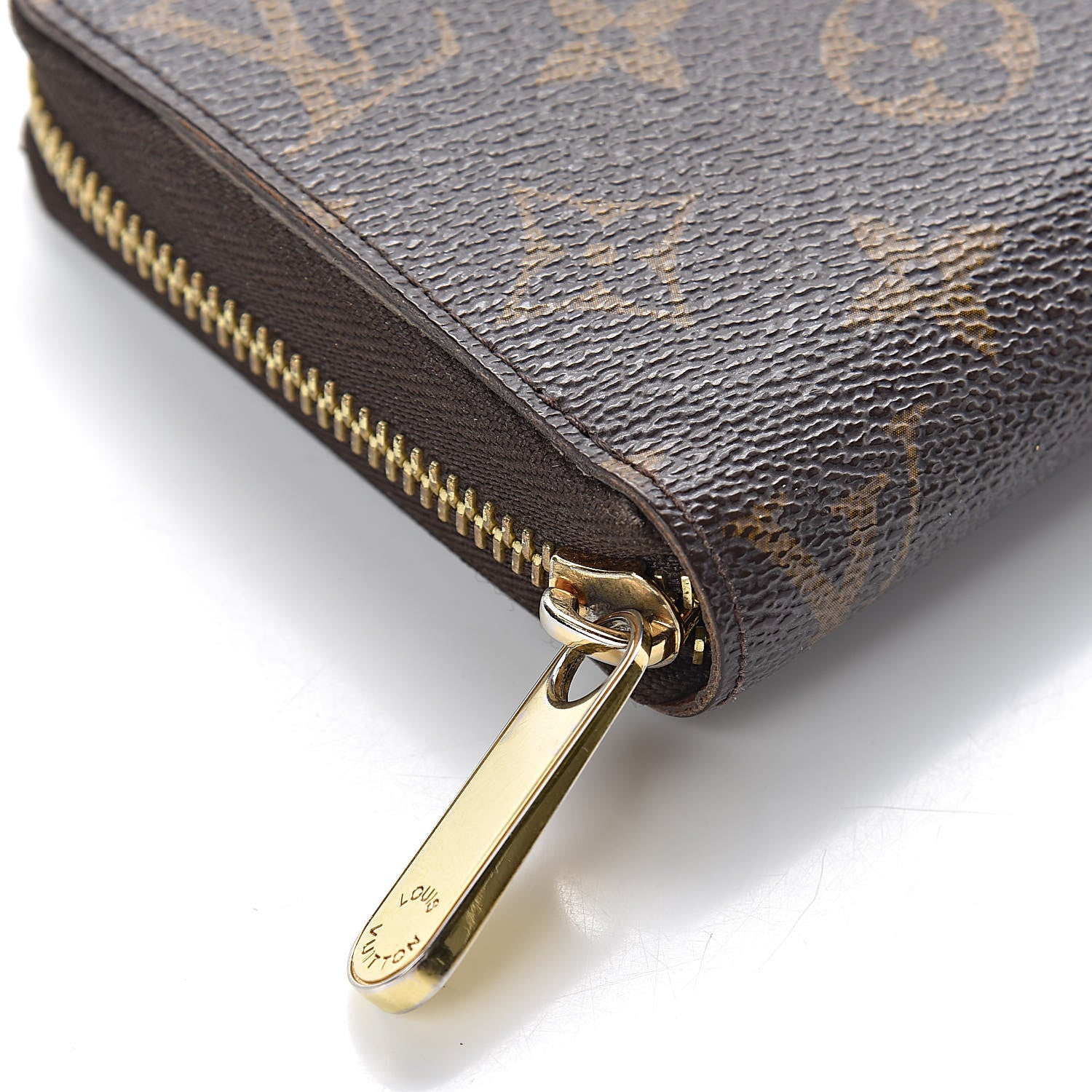 Louis Vuitton Monogram Zippy Wallet 10 of 10