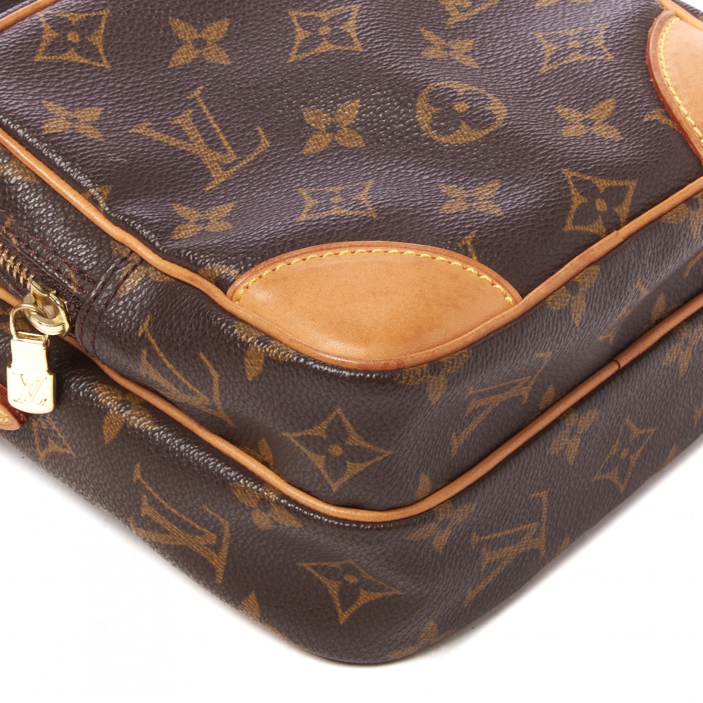 Monogram Amazone