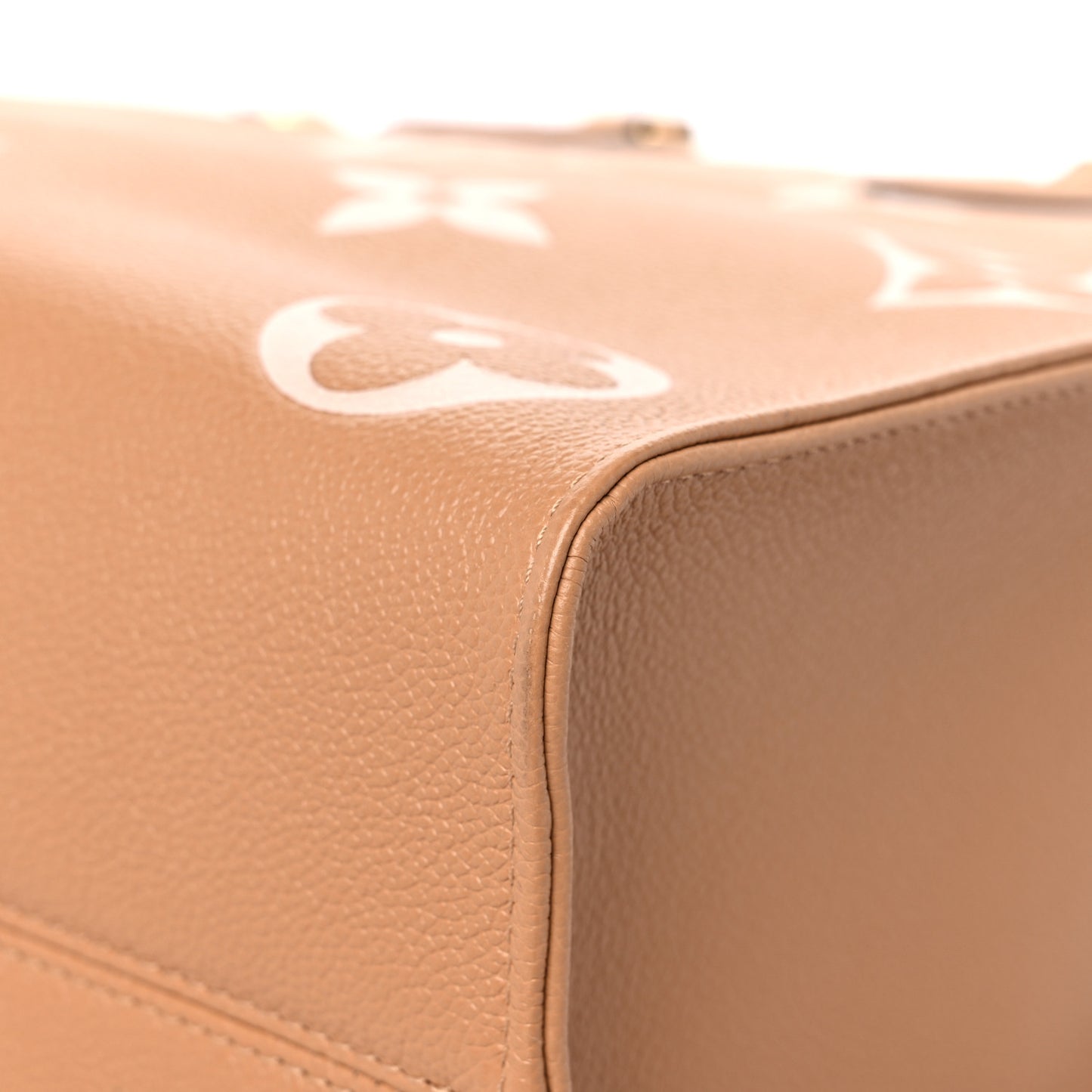 Empreinte Monogram Giant Onthego MM Arizona Creme