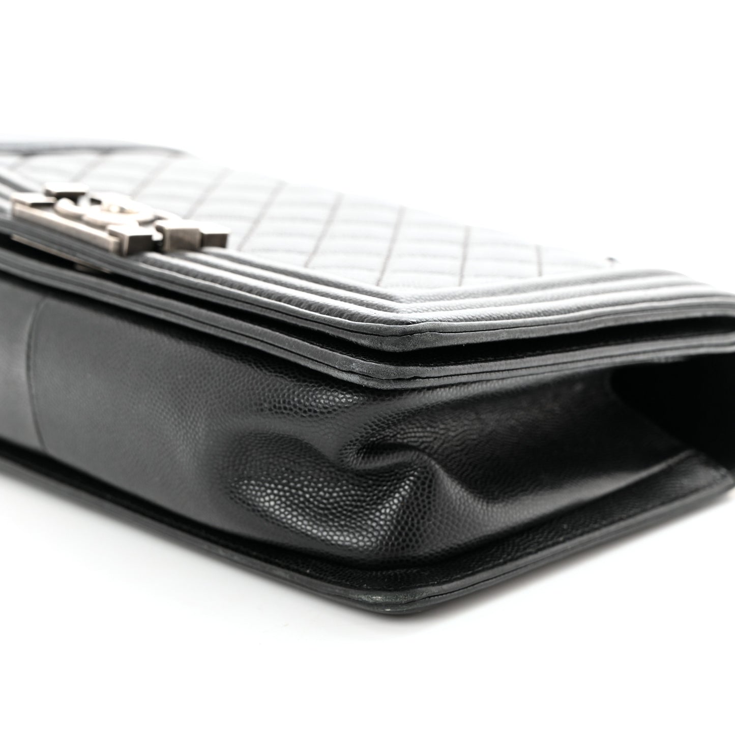 Caviar Quilted Medium Boy Flap Black