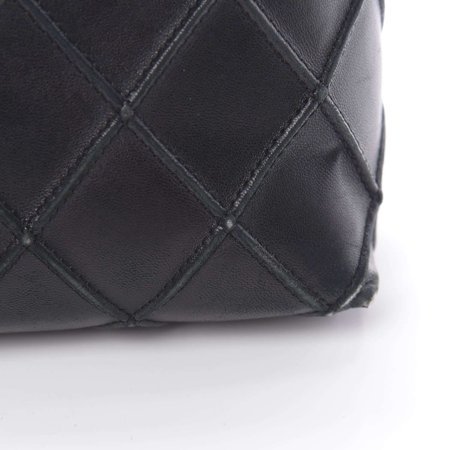 Chanel Lambskin Diamond Stitched Shoulder Bag Black 16 of 17