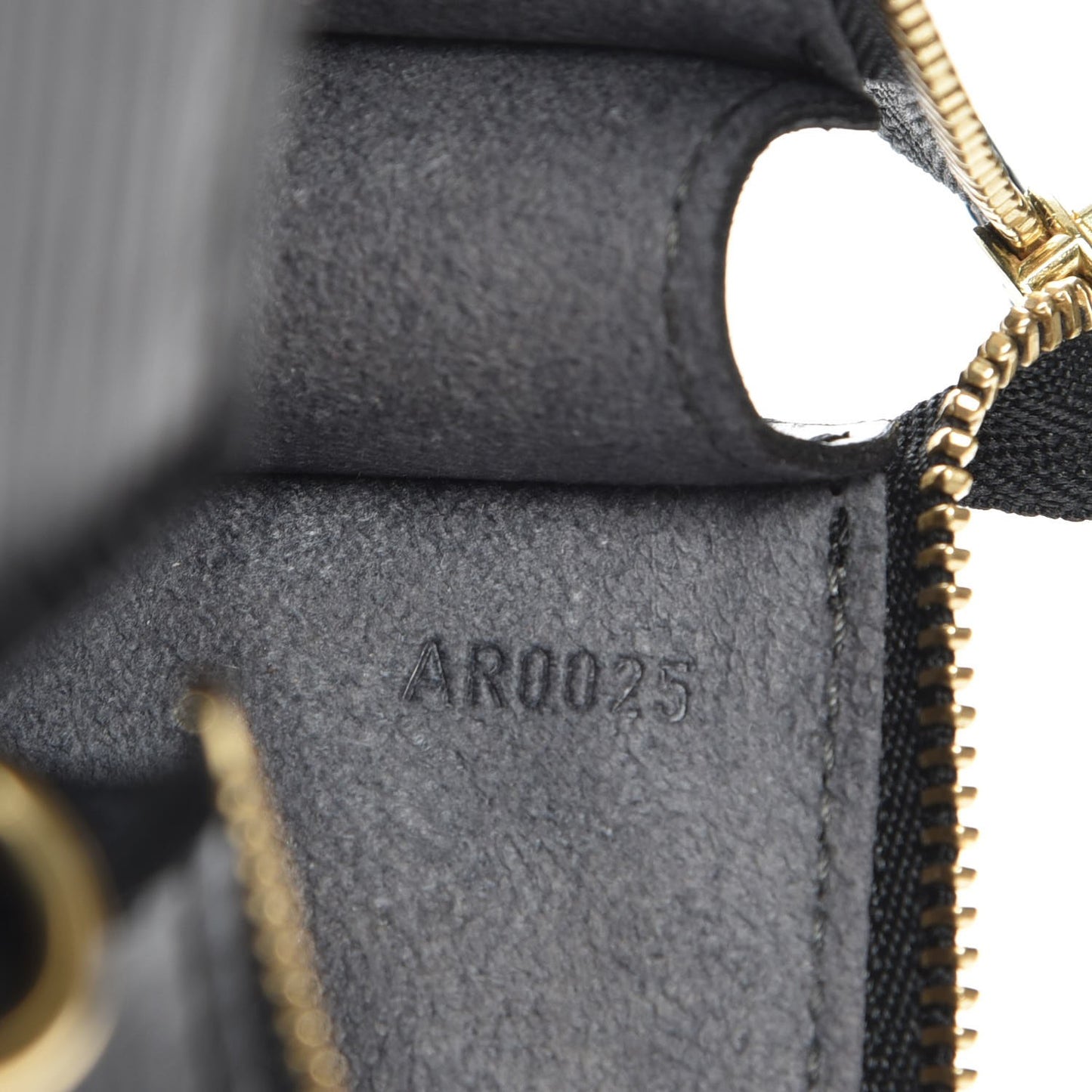 Epi Pochette Accessories 24 Black